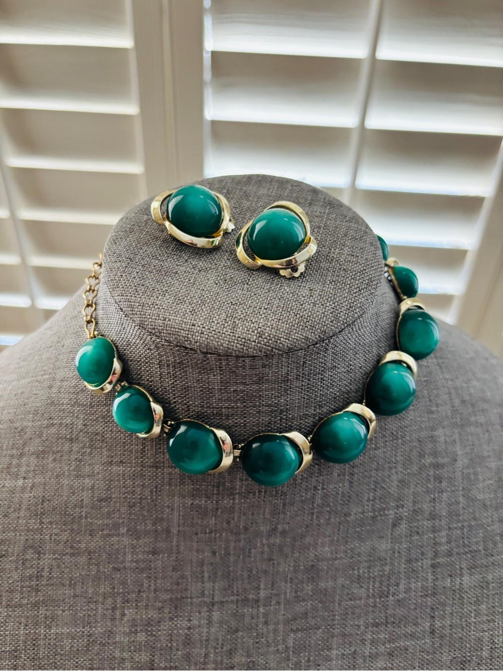 Green Cabochon Vintage Demi Parure Mid Century Modet - Picture 2 of 6